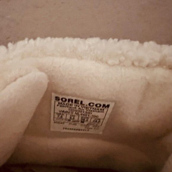 Sorel Waterproof,insulated fur lined boots - Picture 2 of 2